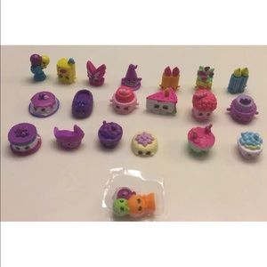 Season 7 Shopkins LOT of 20